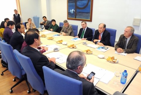 Imaxen visita o consello de contas. - Xornadas sobre autonomías en España e China: Galicia como exemplo